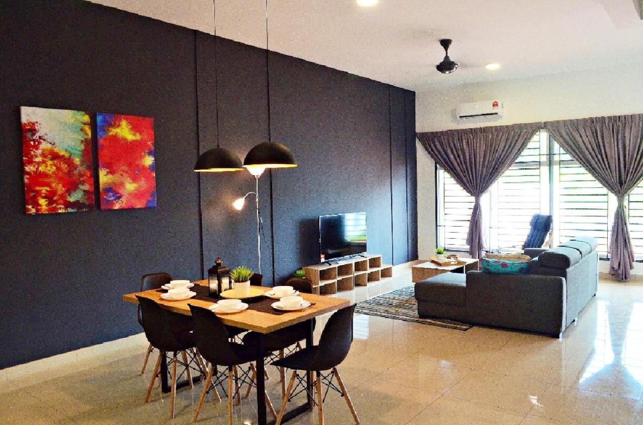 Desaru Cosy Homestay - Near Waterpark, Beach, Rapid -Wifi, Tvbox, Steamboat, Bbq Available Экстерьер фото